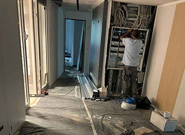 Bedewo Plus Elektroinstallation für Gewerbe & Büros